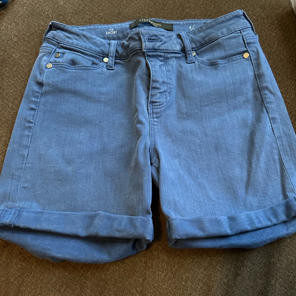 Liverpool los Angeles size 4 the short 4 inch inseam